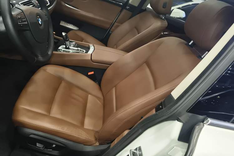 Used BMW 5 Series GT 2014 528i Leading Model Left Front Seat