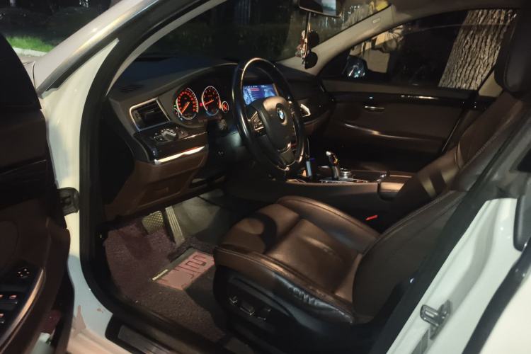 Used BMW 5 Series GT 2014 528i Luxury Edition Left Front Seat