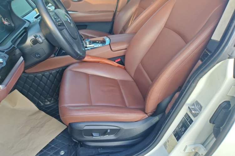 Used BMW 5 Series GT 2014 528i Leading Model Left Front Seat