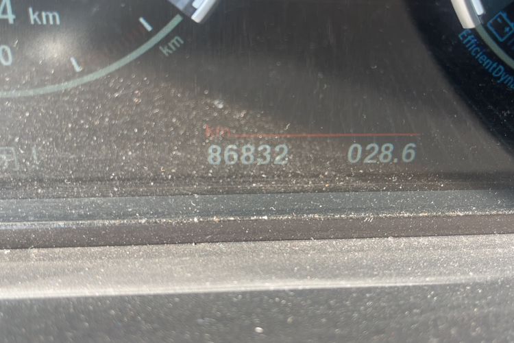 Used BMW 5 Series GT 2014 528i Leading Model Odometer Close Up