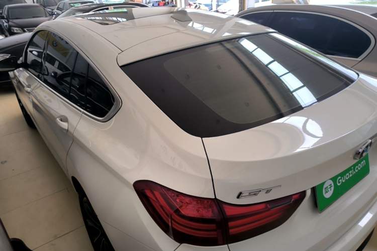 Used BMW 5 Series GT 2014 528i Leading Model Rear Left 45 Deg