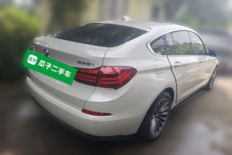 Used BMW 5 Series GT 2014 528i Leading Model Rear Right 45 Deg