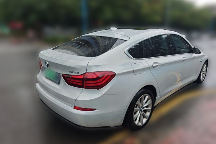 Used BMW 5 Series GT 2014 528i Leading Model Rear Right 45 Deg