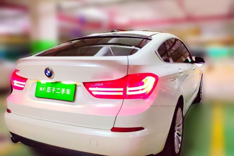 Used BMW 5 Series GT 2014 535i Leading Model Rear Right 45 Deg