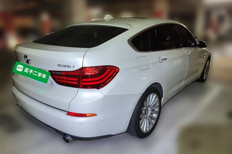 Used BMW 5 Series GT 2014 535i Leading Model Rear Right 45 Deg