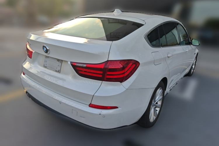 Used BMW 5 Series GT 2014 528i Leading Model Rear Right 45 Deg