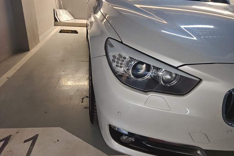 Used BMW 5 Series GT 2014 528i Luxury Edition Right Front Headlight