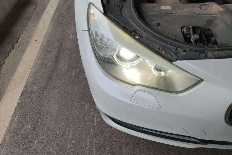Used BMW 5 Series GT 2014 528i Leading Model Right Front Headlight