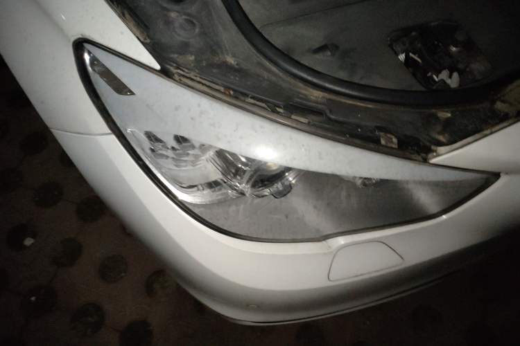 Used BMW 5 Series GT 2014 528i Leading Model Right Front Headlight