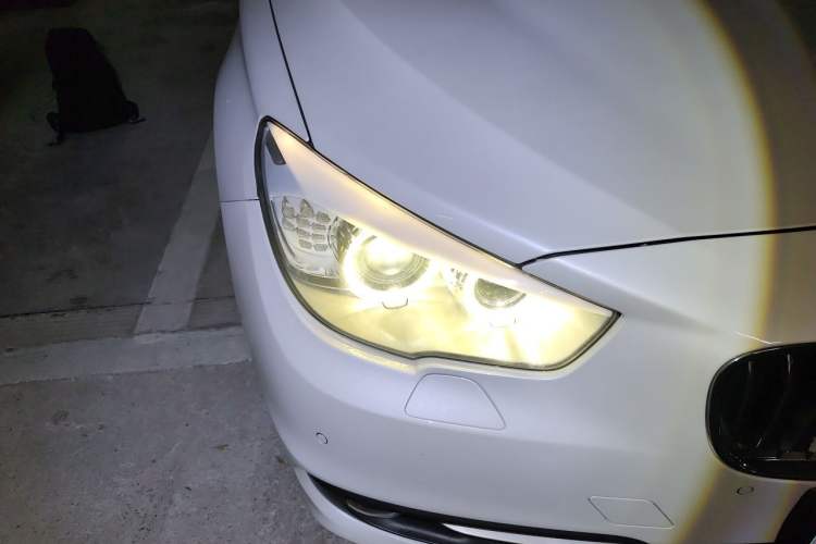 Used BMW 5 Series GT 2014 535i Leading Model Right Front Headlight
