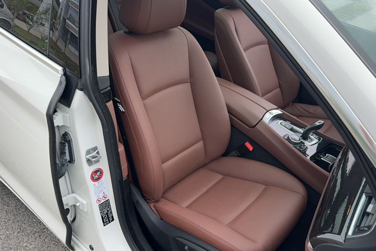 Used BMW 5 Series GT 2014 535i Leading Model Right Front Seat