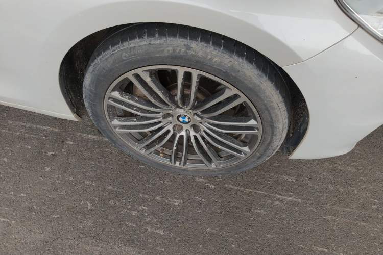 Used BMW 5 Series GT 2014 528i Leading Model Right Front Wheel Hub