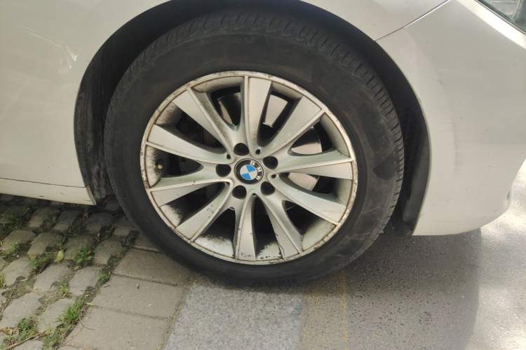 Used BMW 5 Series GT 2014 528i Leading Model Right Front Wheel Hub