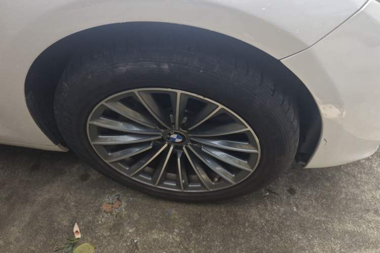 Used BMW 5 Series GT 2014 528i Leading Model Right Front Wheel Hub