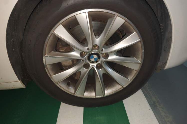 Used BMW 5 Series GT 2014 528i Leading Model Right Front Wheel Hub