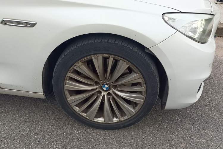 Used BMW 5 Series GT 2014 528i Luxury Edition Right Front Wheel Hub