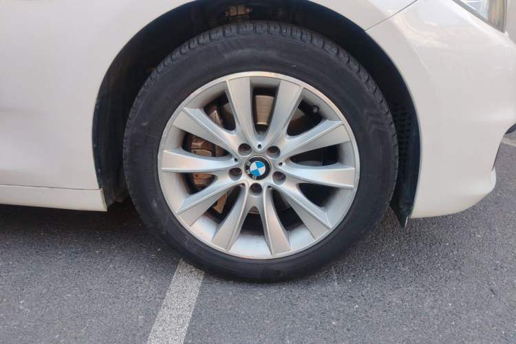 Used BMW 5 Series GT 2014 528i Leading Model Right Front Wheel Hub