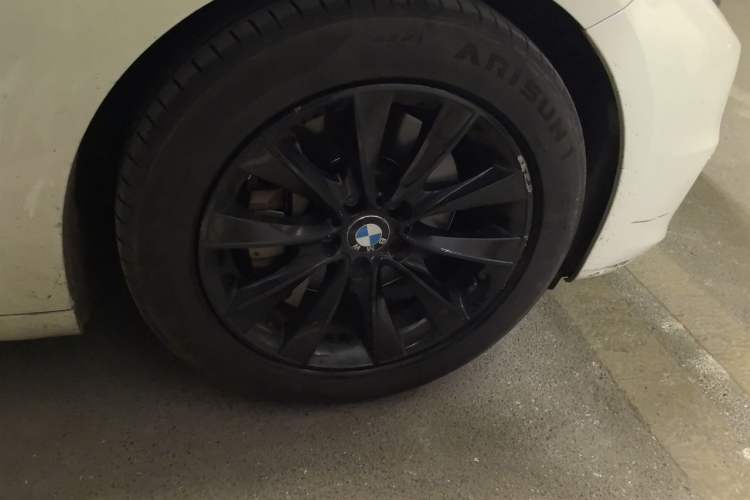 Used BMW 5 Series GT 2014 528i Leading Model Right Front Wheel Hub