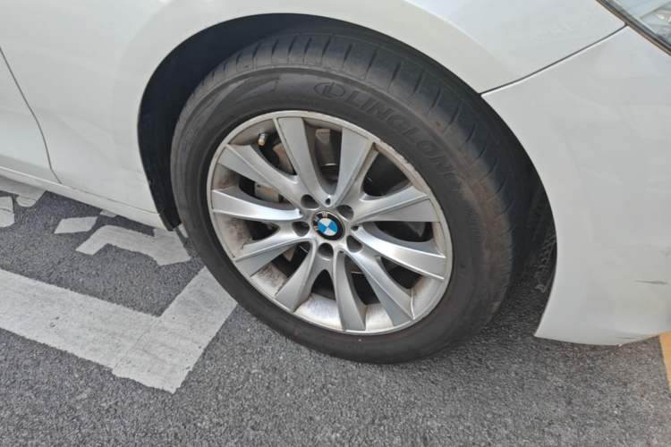 Used BMW 5 Series GT 2014 528i Leading Model Right Front Wheel Hub