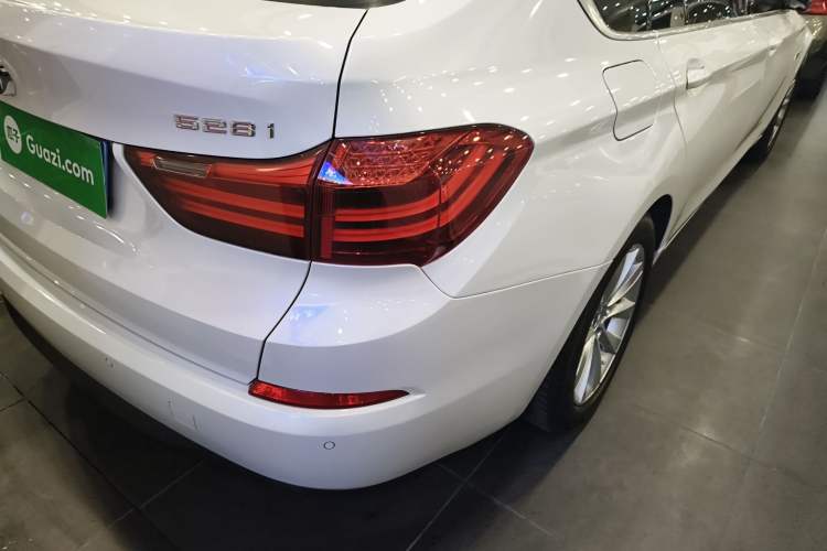 Used BMW 5 Series GT 2014 528i Leading Model Right Rear Taillight