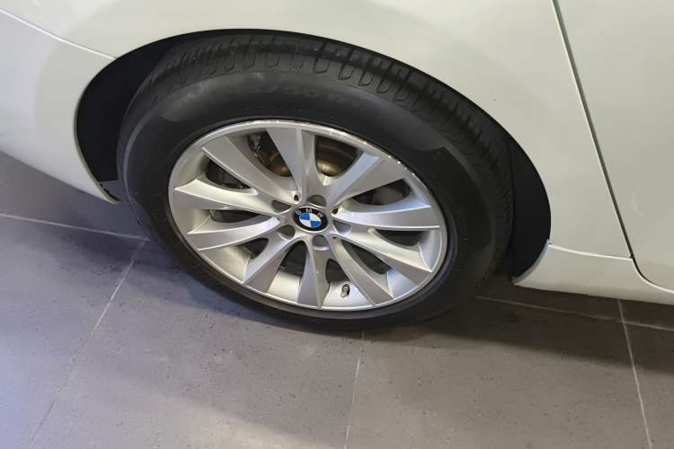 Used BMW 5 Series GT 2014 528i Leading Model Right Rear Wheel Hub