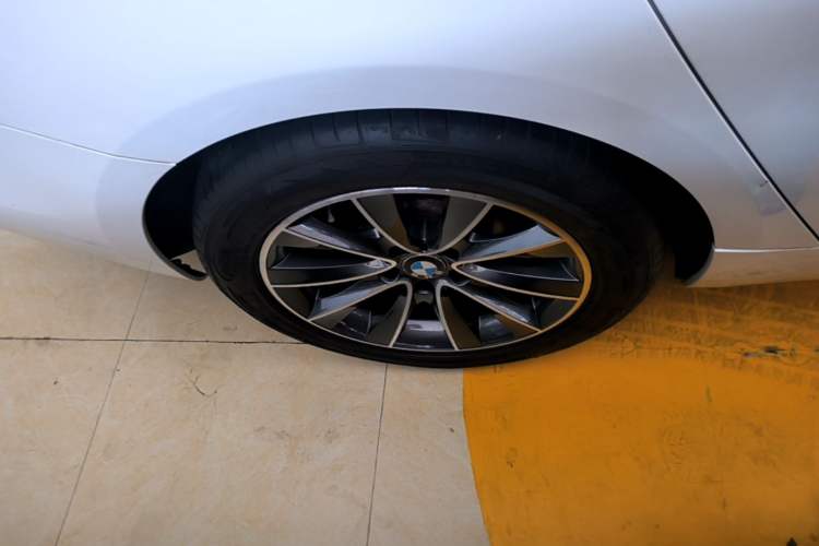 Used BMW 5 Series GT 2014 528i Leading Model Right Rear Wheel Hub