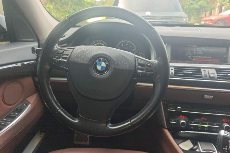 Used BMW 5 Series GT 2014 528i Leading Model Steering Wheel