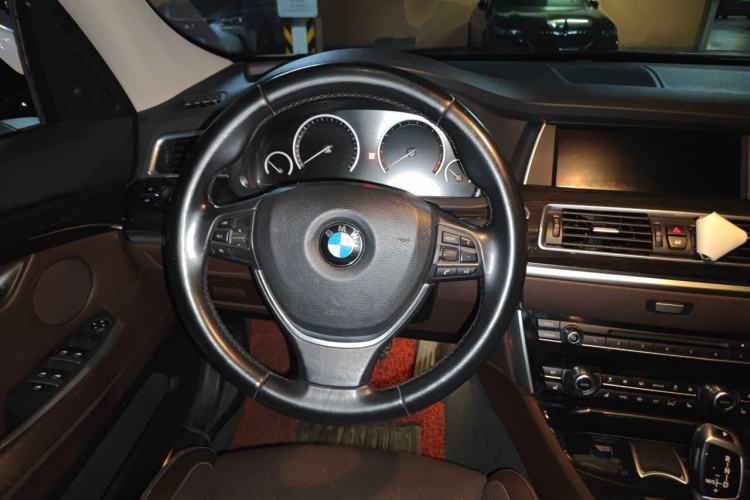 Used BMW 5 Series GT 2014 528i Luxury Edition Steering Wheel
