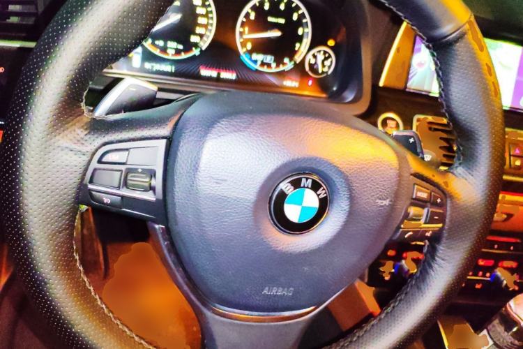 Used BMW 5 Series GT 2014 535i Leading Model Steering Wheel