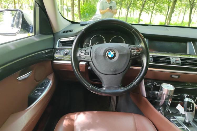 Used BMW 5 Series GT 2014 528i Leading Model Steering Wheel
