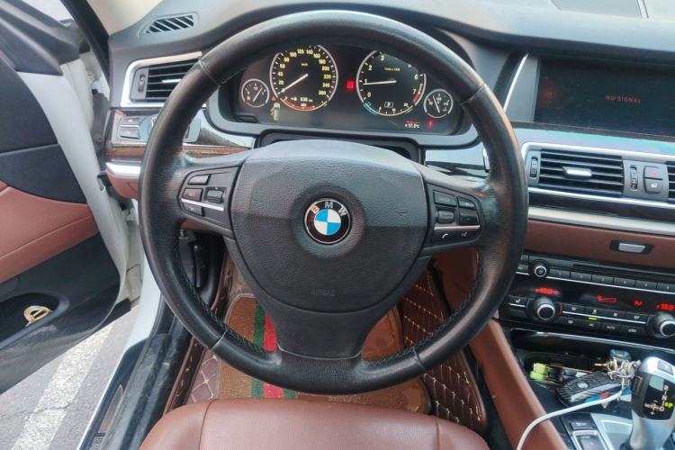Used BMW 5 Series GT 2014 528i Leading Model Steering Wheel