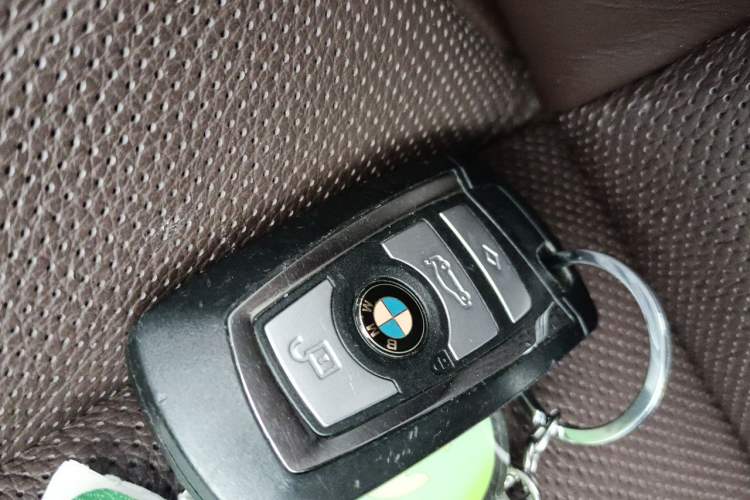 Used BMW 5 Series GT 2014 528i Luxury Edition Vehicle Key