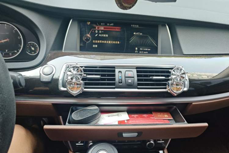 Used BMW 5 Series GT 2015 528i Leading Model Audio And AC Panel