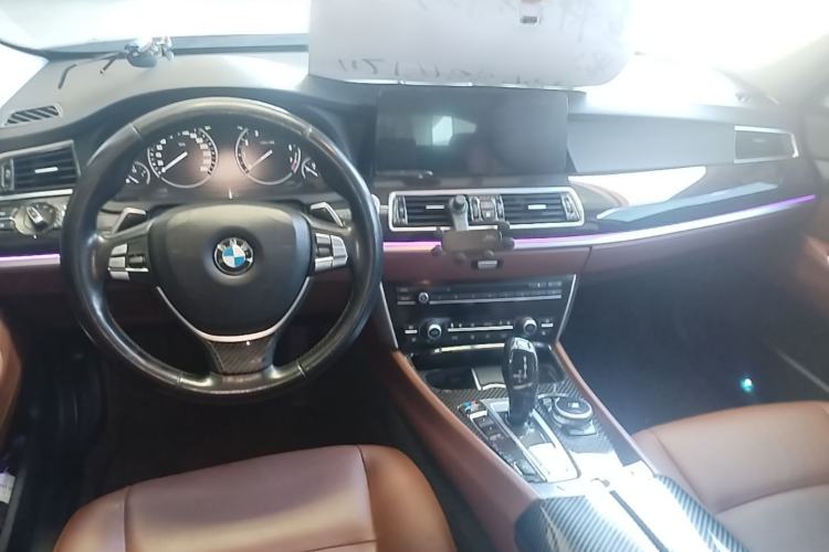 Used BMW 5 Series GT 2015 535i Leading Model Center Console