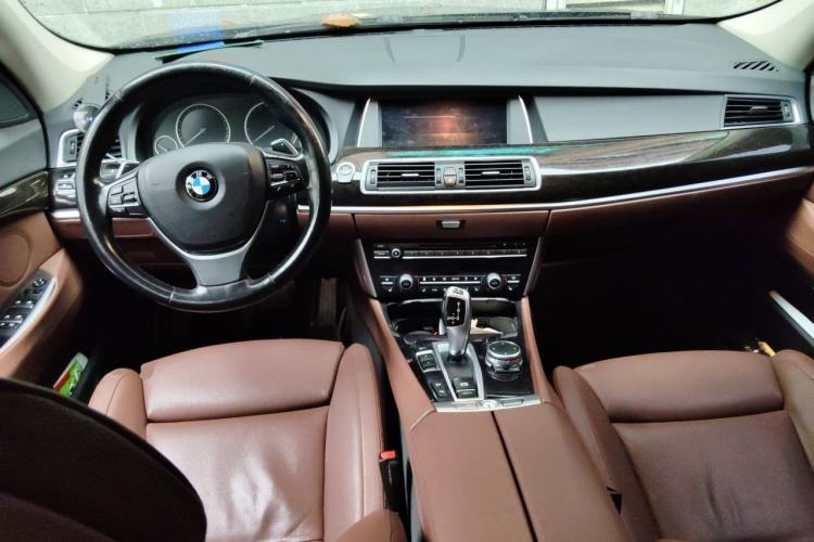 Used BMW 5 Series GT 2015 535i xDrive Center Console
