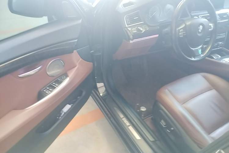 Used BMW 5 Series GT 2015 535i Leading Model Driver Seat