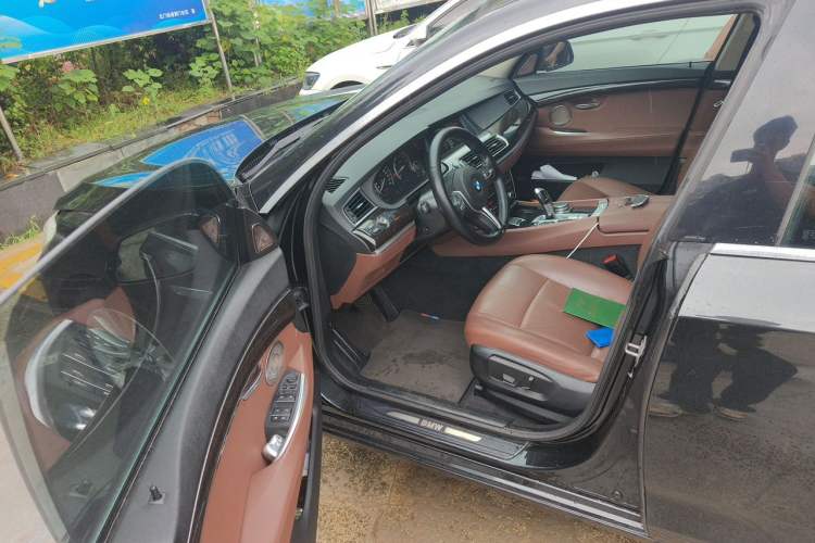 Used BMW 5 Series GT 2015 535i Leading Model Driver Seat