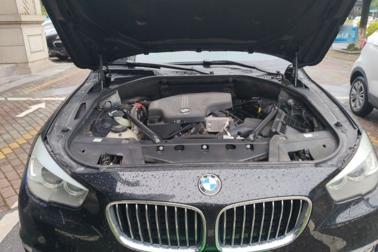 Used BMW 5 Series GT 2015 528i Luxury Edition Engine Bay