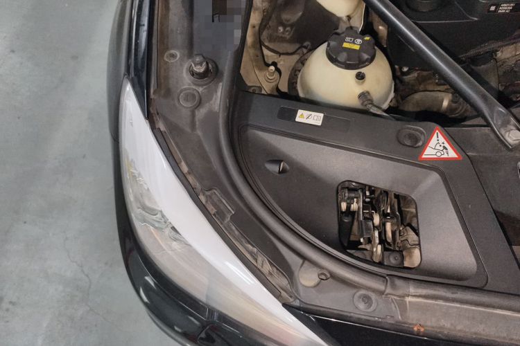Used BMW 5 Series GT 2015 528i Leading Model Engine Bay Right
