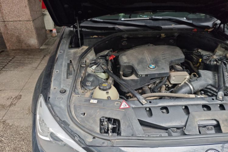 Used BMW 5 Series GT 2015 528i Leading Model Engine Bay Right