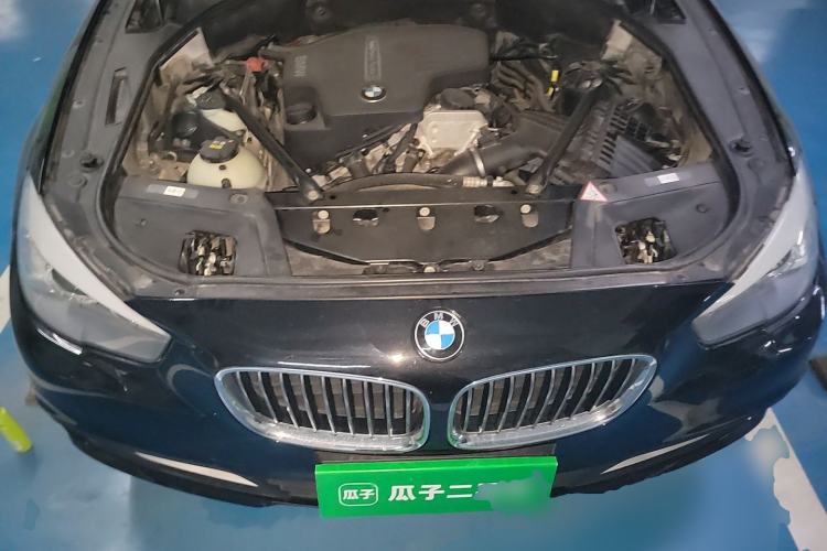 Used BMW 5 Series GT 2015 528i Leading Model Engine Bay