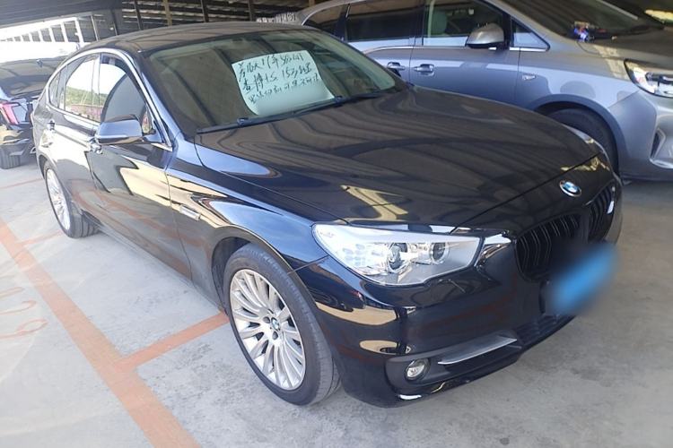Used BMW 5 Series GT 2015 535i Leading Model Front Right 45 Deg