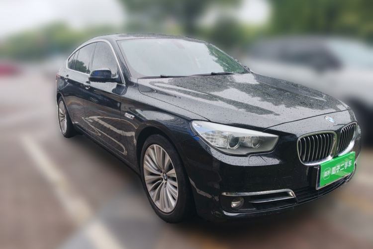 Used BMW 5 Series GT 2015 528i Luxury Edition Front Right 45 Deg