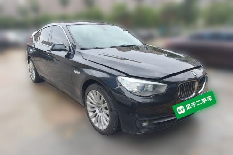 Used BMW 5 Series GT 2015 535i Leading Model Front Right 45 Deg