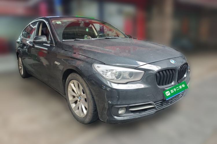 Used BMW 5 Series GT 2015 528i Leading Model Front Right 45 Deg