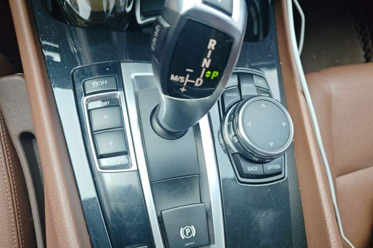 Used BMW 5 Series GT 2015 528i Leading Model Gear Lever