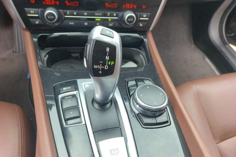 Used BMW 5 Series GT 2015 535i Leading Model Gear Lever