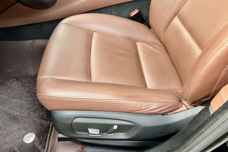 Used BMW 5 Series GT 2015 535i Leading Model Interior 2