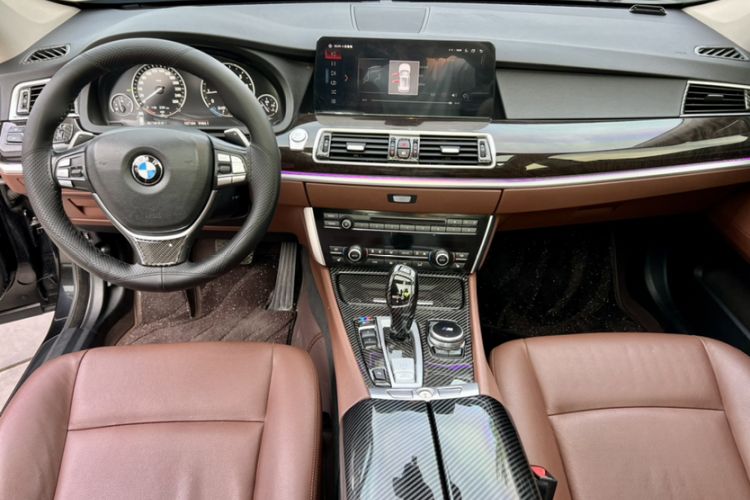 Used BMW 5 Series GT 2015 535i Leading Model Interior 3