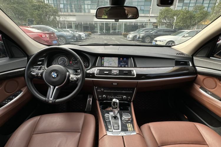 Used BMW 5 Series GT 2015 535i Leading Model Interior 3